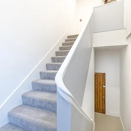 Διαμέρισμα Eden Grove Retreat By Guestz *